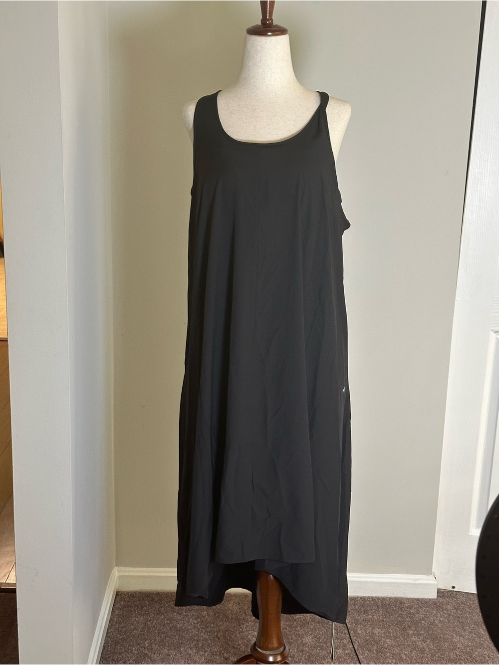 HALARA Black Breezy Midi Tank Dress with Pockets
